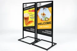 Bộ hai standee quán cà phê chụp trên nền trắng