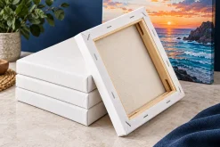 Mặt sau tranh Canvas với khung gỗ, vải căng và ghim cố định.