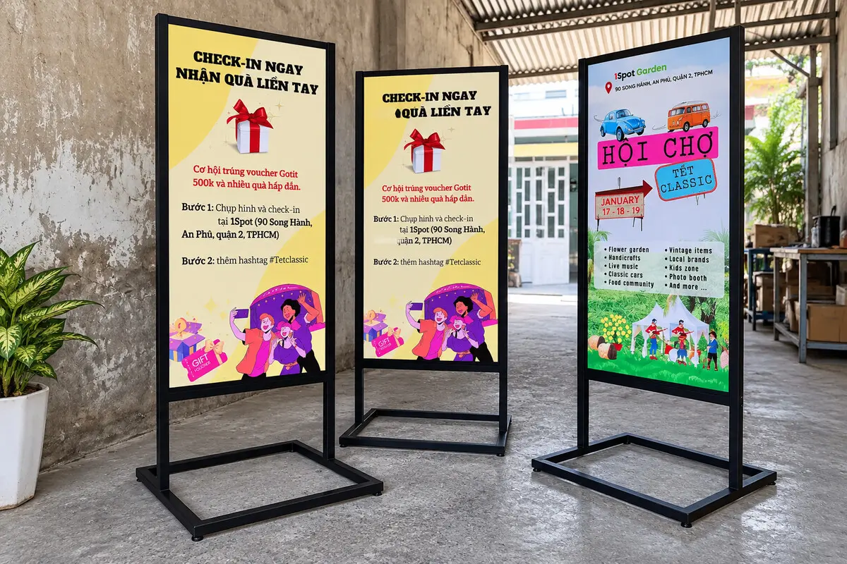 Bộ standee chương trình nhận quà và hội chợ