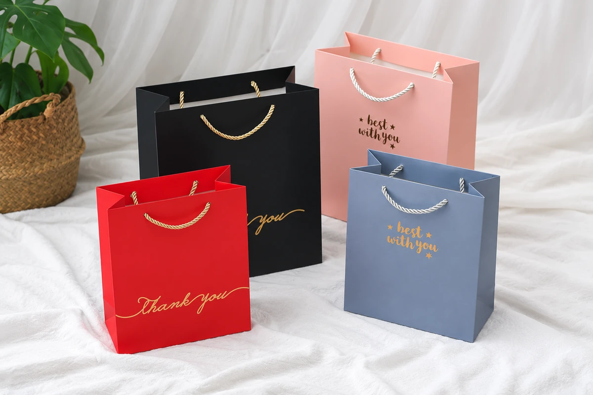 in ấn cửa hàng bình chánh - Túi giấy in logo cho cửa hàng